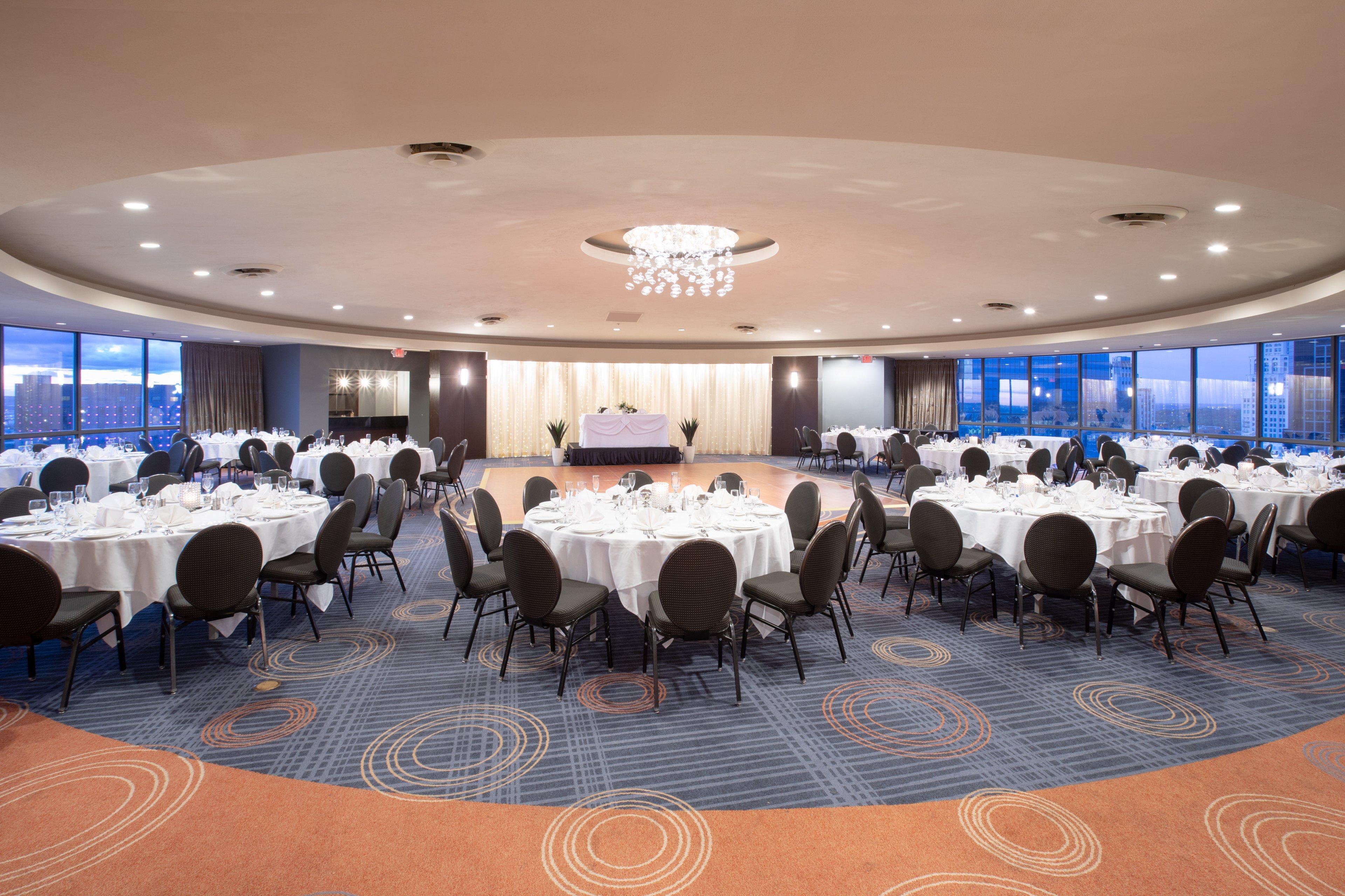 Crowne Plaza Kansas Downtown By Ihg Hotel Kansas City